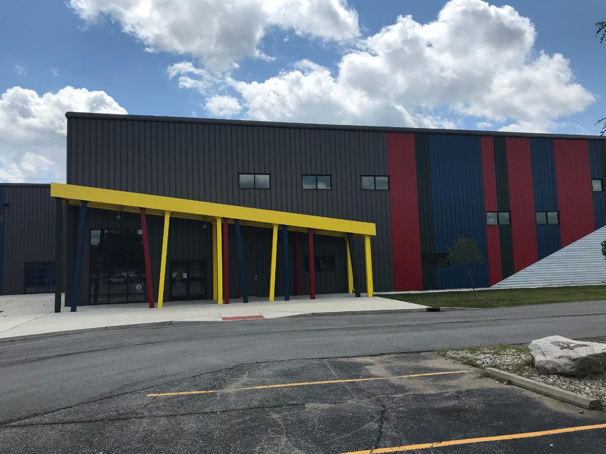 Commercial building exterior painting