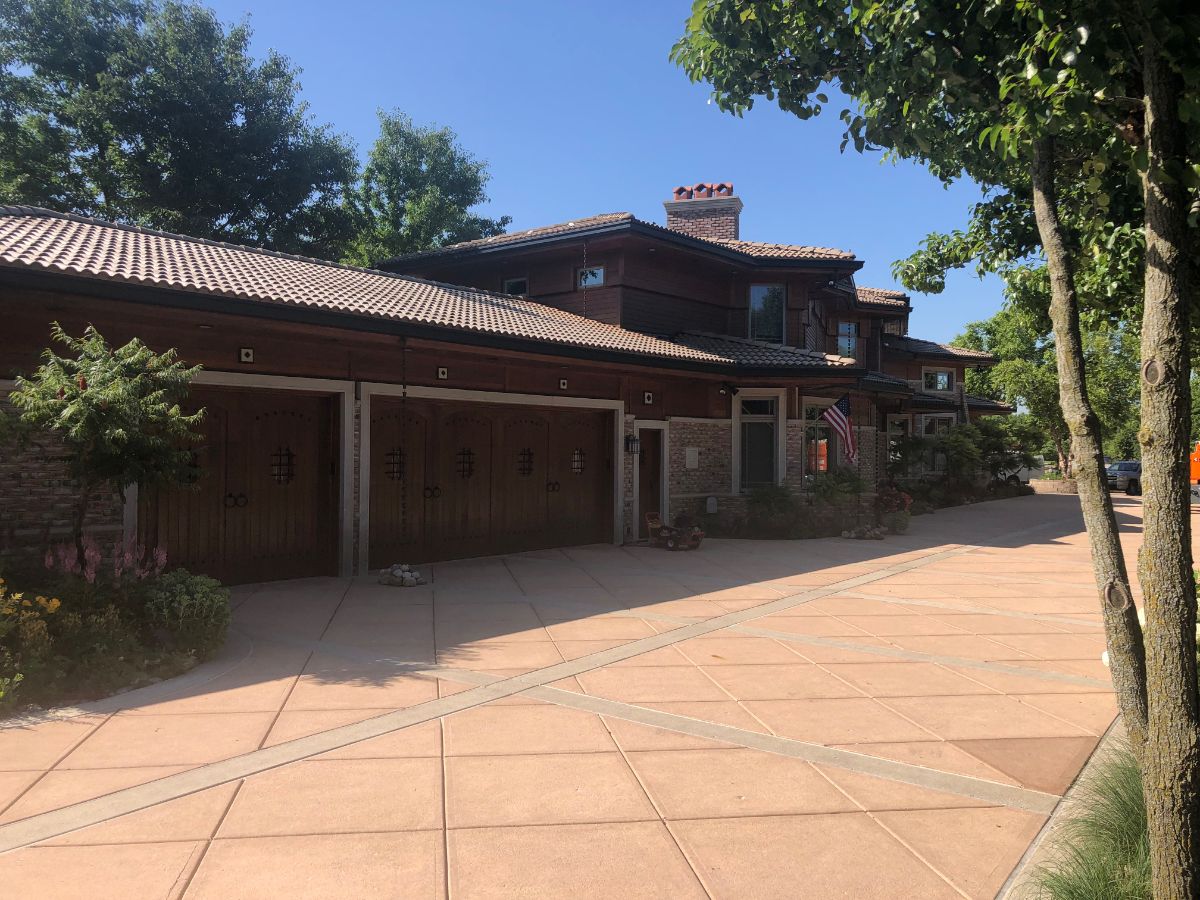 Stamped decorative concrete driveway